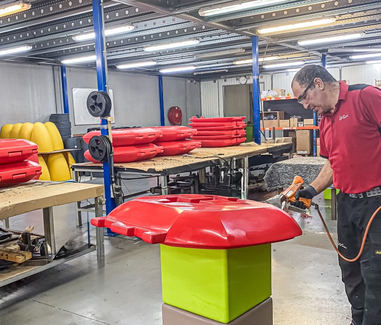 Behuizing voor (nautische) reddingsboei by Rotech